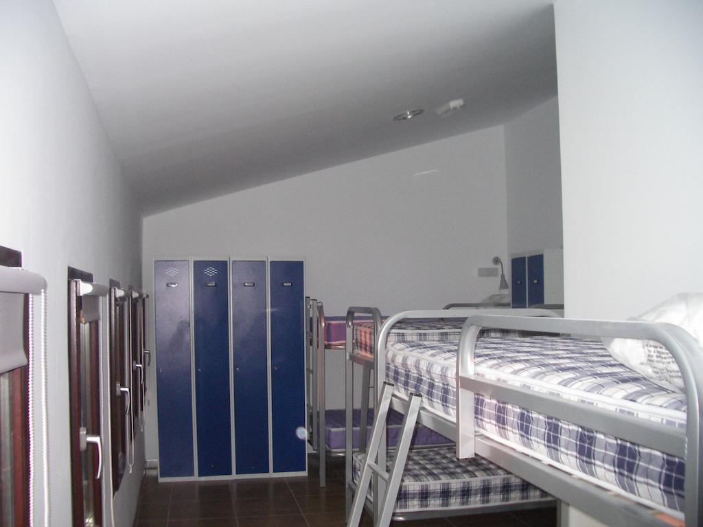 Hostel El Castillo Aninon Rum bild