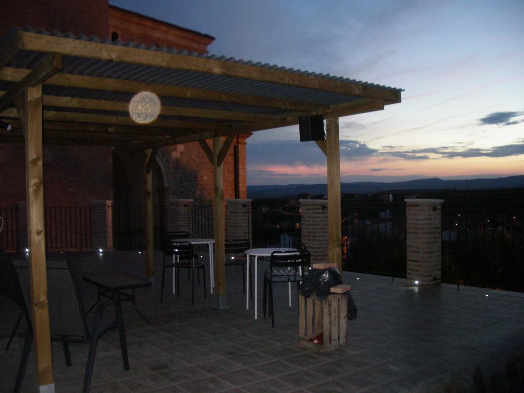 Hostel El Castillo Aninon Exteriör bild